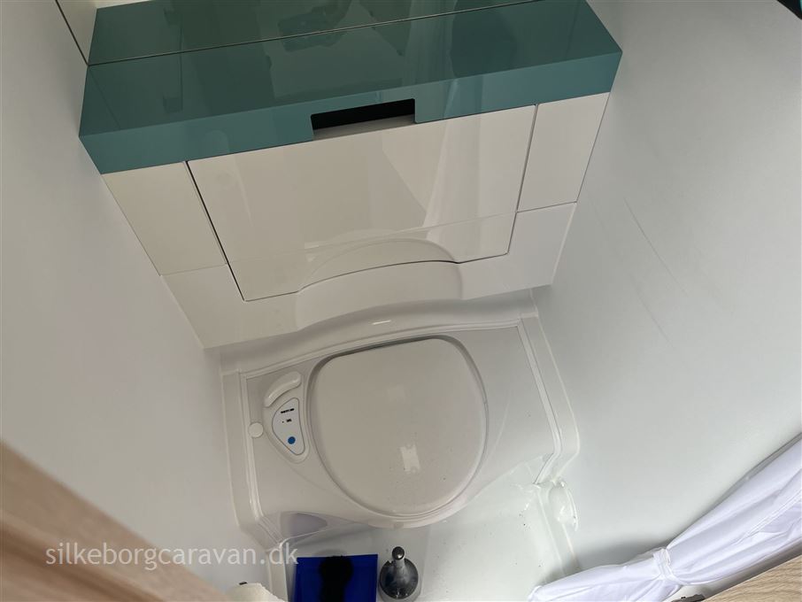 Adria Aviva 400 PS